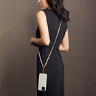 Evry - Chaîne métallique universelle et sangle de téléphone en cuir végétalien pour porter en bandoulière - blanc et or-Vient avec une plaque