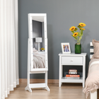 HOMCOM - Armoire à bijoux éclairée avec miroir et 16 leds - 14,25 po L x 11,75 po l x 53,5 po H - blanc-Ce miroir de rangement organise tous vos bijoux et essentiels de beauté de manière ordonnée 