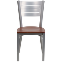 Flash Furniture - Chaise de restaurant de la série HERCULES en métal argenté avec dossier à lattes - siège en bois de cerisier-Ensemble de 2 chaises de salle à manger en métal