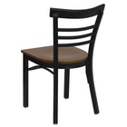 Chaise de restaurant de la série HERCULES en métal noir avec dossier échelle à trois lattes - Siège en bois de cerisier-Siège en contreplaqué épais de 0,625 po