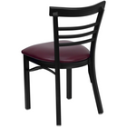 Chaise de restaurant de la série HERCULES en métal noir avec dossier échelle à trois lattes - Siège en vinyle bourgogne-Siège rembourré de 2.5 po en mousse épaisse
