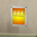 Azar Displays – Porte-affiche en acrylique de 11 x 8,5 po avec embouts et entretoises, transparent (105514)-Comprend quatre embouts en aluminium satiné de 3/4 po de diamètre et entretoises